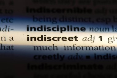 gereksiz sözcük sözlüğe. gereksiz kavramı.