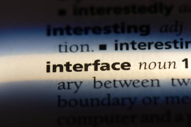 bir sözlüğü'ndeki arayüzü sözcüğü. arabirim kavramı.