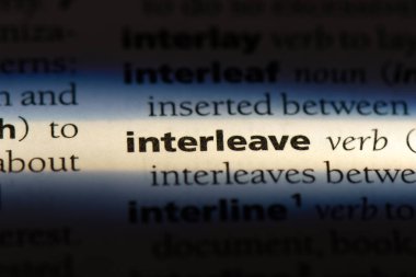 bir sözlüğü'ndeki sözcüğü Interleave. kavram Interleave.