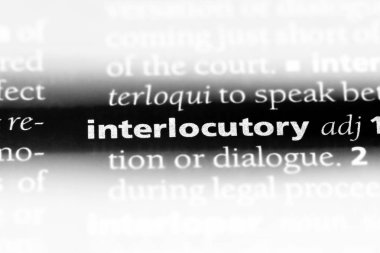 bir sözlüğü'ndeki isnat sözcüğü. isnat kavramı.