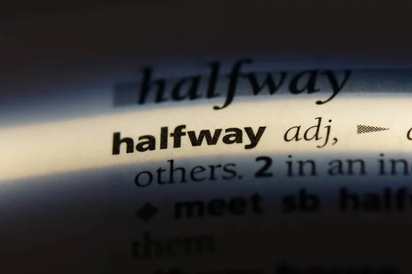 Halfway Word Dictionary Halfway Concept — Stock Photo, Image