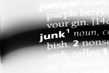 önemsiz kelime sözlüğe. önemsiz kavramı.