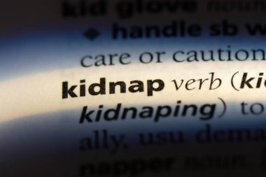 bir sözlüğü'ndeki sözcüğü kaçırırlar. kaçırılma kavramı.