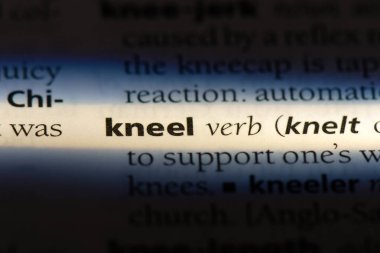 bir sözlüğü'ndeki sözcüğü diz çök. kavram diz çök.