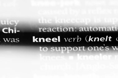 bir sözlüğü'ndeki sözcüğü diz çök. kavram diz çök.