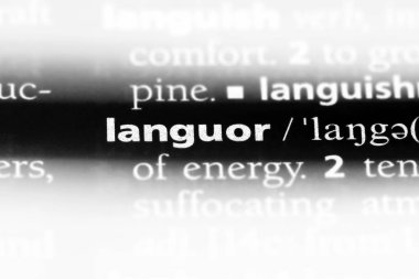 bir sözlüğü'ndeki nağmeleri sözcüğü. nağmeleri kavramı.