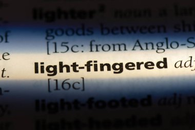 bir sözlüğü'ndeki hafif parmaklı sözcüğü. hafif parmaklı kavramı.
