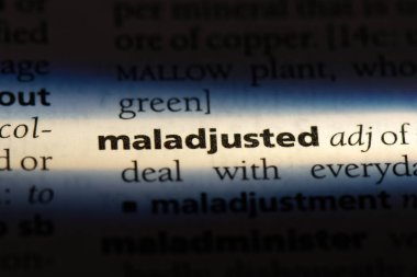 uyumsuz tek kelimeyle bir sözlük. uyumsuz kavramı.