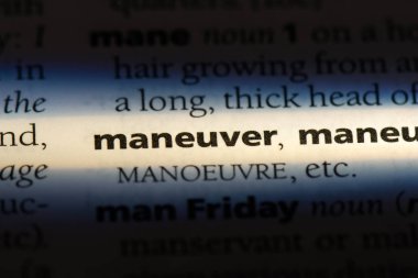 bir sözlüğü'ndeki sözcüğü manevra. manevra kavramı.