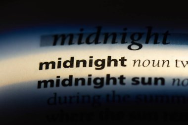 gece yarısı Word'de bir sözlük. gece yarısı kavramı.