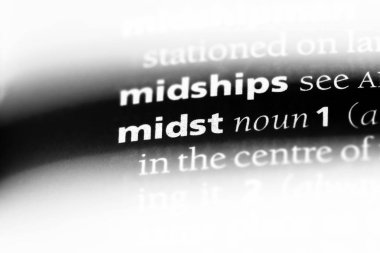 Sözlüğe kelime ortasında. kavram ortasında.