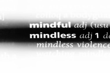 akılsız tek kelimeyle bir sözlük. akılsız kavramı.