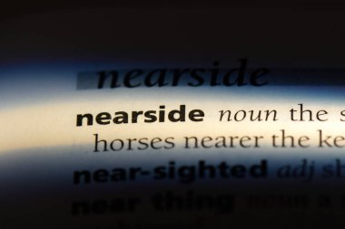 bir sözlüğü'ndeki nearside sözcüğü. nearside kavramı.