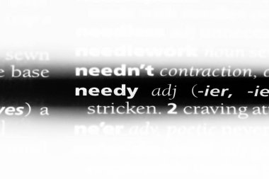 bir sözlüğü'ndeki muhtaç sözcüğü. muhtaç kavramı.