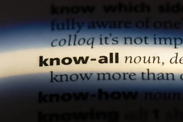 Ξέρουν Όλα Λέξη Ένα Λεξικό Γνωρίζουν Όλες Τις Έννοια — Φωτογραφία Αρχείου
