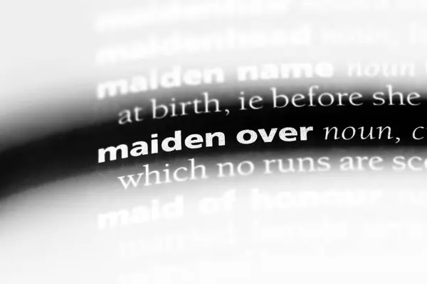 Maiden Přes Slovo Slovníku Maiden Přes Koncept — Stock fotografie