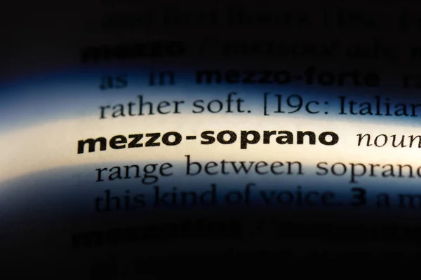 メッツォ ソプラノ単語を辞書で メッツォ ソプラノ コンセプト — ストック写真