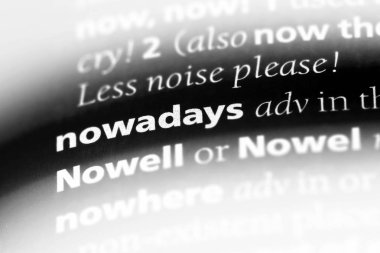 Günümüzde tek kelimeyle bir sözlük. Günümüzde kavramı.