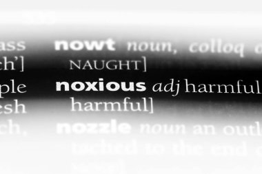 bir sözlüğü'ndeki zararlı sözcüğü. zararlı kavramı.