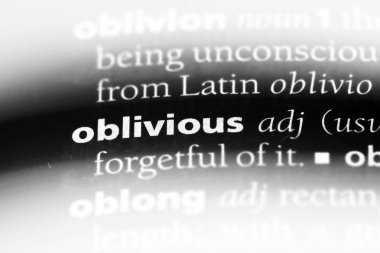 bir sözlüğü'ndeki habersiz sözcüğü. habersiz kavramı.