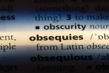 obsequies sözcük sözlüğe. obsequies kavramı.