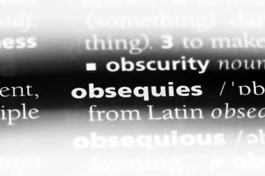 obsequies sözcük sözlüğe. obsequies kavramı.