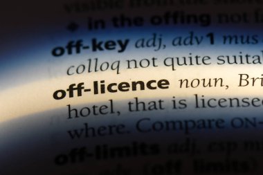 bir sözlüğü'ndeki lisans sözcüğü. ruhsat kavramı.