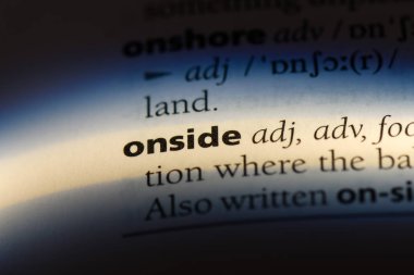 bir sözlüğü'ndeki ofsayt sözcüğü. Ofsayt kavramı.