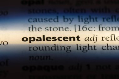 bir sözlüğü'ndeki altındaydı sözcüğü. altındaydı kavramı.