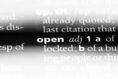 Word'ü bir sözlükte açın. açık kavramı.