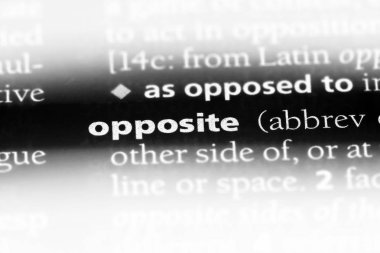 bir sözlüğü'ndeki sözcüğü karşısında. kavramı karşısında.