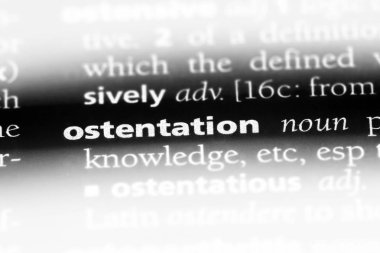 gereksiz gösterişle Word'de bir sözlük. gereksiz gösterişle kavramı.