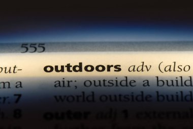 Açık havada Word'de bir sözlük. Açık havada kavramı.