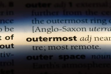 bir sözlüğü'ndeki en dıştaki sözcüğü. en dıştaki kavramı.