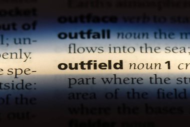 outfield Word'de bir sözlük. outfield kavramı.