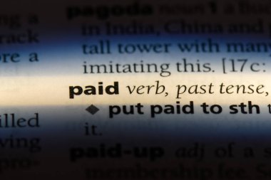 ücretli tek kelimeyle bir sözlük. ücretli kavramı.