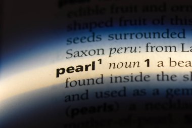 bir sözlüğü'ndeki inci sözcüğü. inci kavramı.