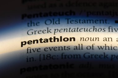 bir sözlüğü'ndeki pentatlon sözcüğü. pentatlon kavramı.