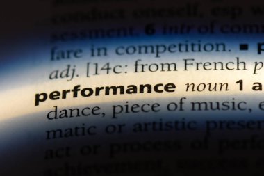 bir sözlüğü'ndeki performans sözcüğü. performans kavramı.