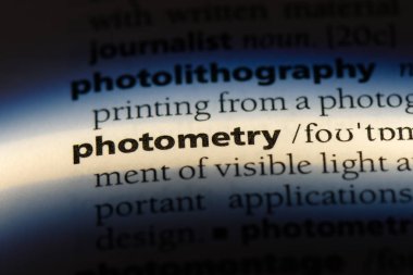 bir sözlüğü'ndeki fotometri sözcüğü. fotometri kavramı.