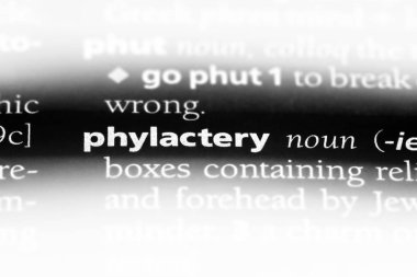 phylactery sözcük sözlüğe. phylactery kavramı.