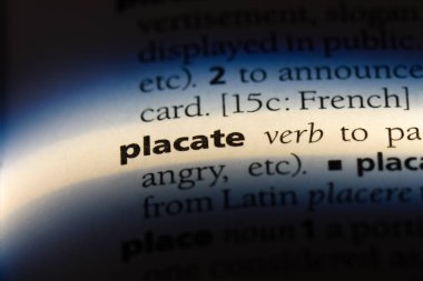 bir sözlüğü'ndeki sözcüğü yatıştırmak. kavram yatıştırmak.