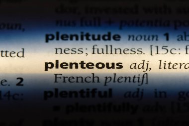 bir sözlüğü'ndeki bereketli sözcüğü. bereketli kavramı.