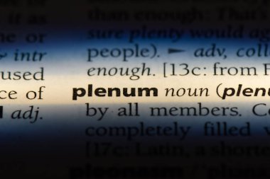 bir sözlüğü'ndeki plenumu sözcüğü. Plenum kavramı.