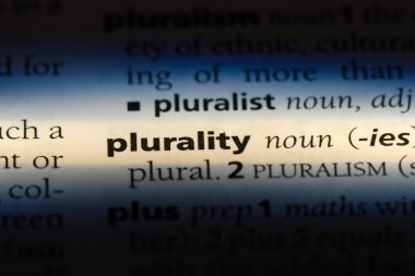 çoğulculuk Word'de bir sözlük. çoğulculuk kavramı.