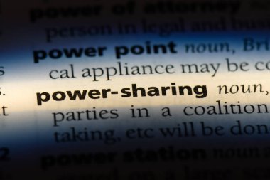 bir sözlüğü'ndeki sözcüğü paylaşımı güç. güç paylaşım kavramı.