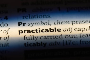 bir sözlüğü'ndeki uygulanabilir sözcüğü. uygulanabilir kavramı.