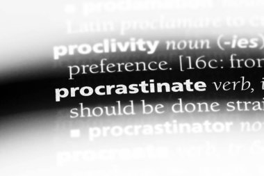 bir sözlüğü'ndeki sözcüğü ertelemek. kavram ertelemek.