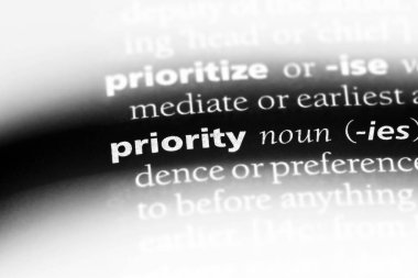 öncelik Word'de bir sözlük. önceliği kavramı.