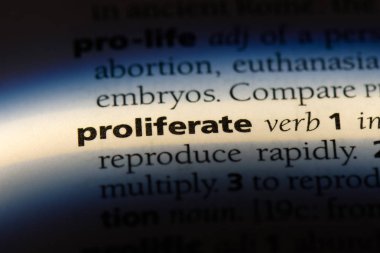 bir sözlüğü'ndeki sözcüğü çoğalırlar. kavram prolifere.